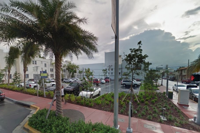 13 Street & Collins Avenue - West Side