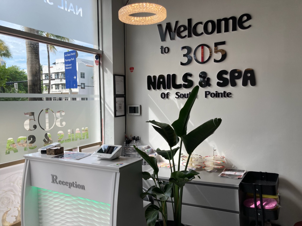 305 NAILS & SPA LLC