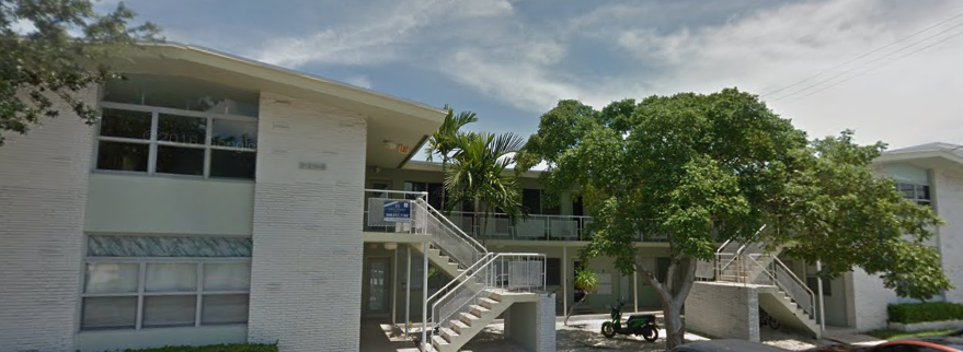 6835 RUE VERSAILLES