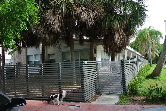 925 Bay Dr
