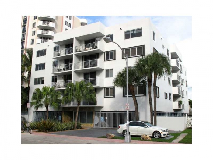 Bay Point East Condominium