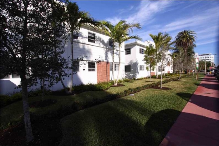Etruria Condominium