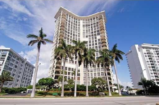 Fifty Six-Sixty Collins Ave Condo