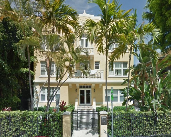Lincoln Plaza Apartments