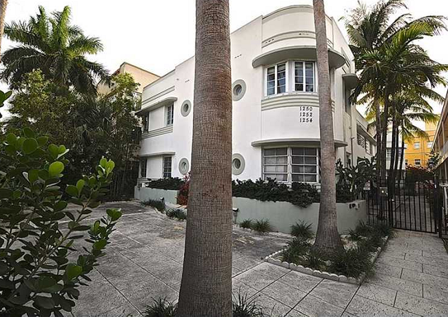 The Vintage East Condominium