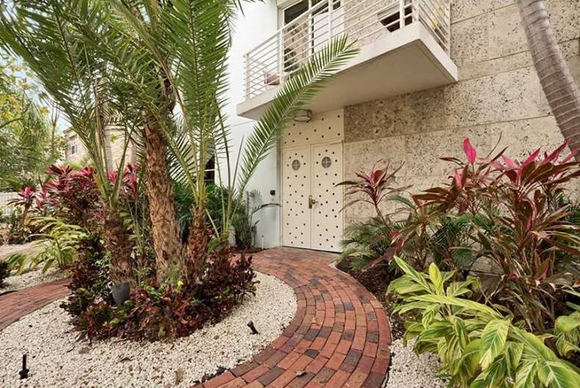 Windsor On Beach Condominium