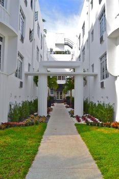 Lincoln Arms Suites